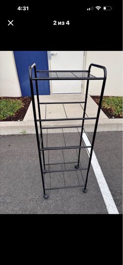 Storage rack on the wheels