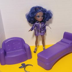 Rainbow High Girl Doll And Accessories 