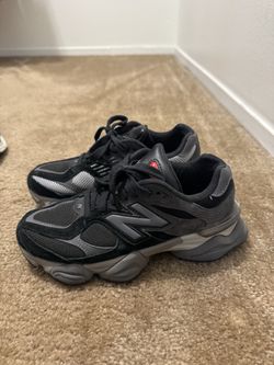 nb sneakers/ dunks