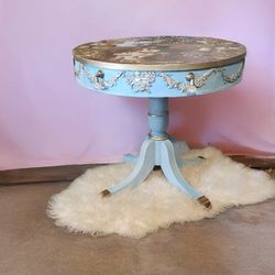 Dreamy Fairytale Rococo Newly Refinished Pedestal Drum Table 