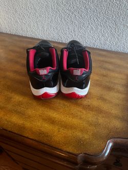 Jordan 11 low sole separation