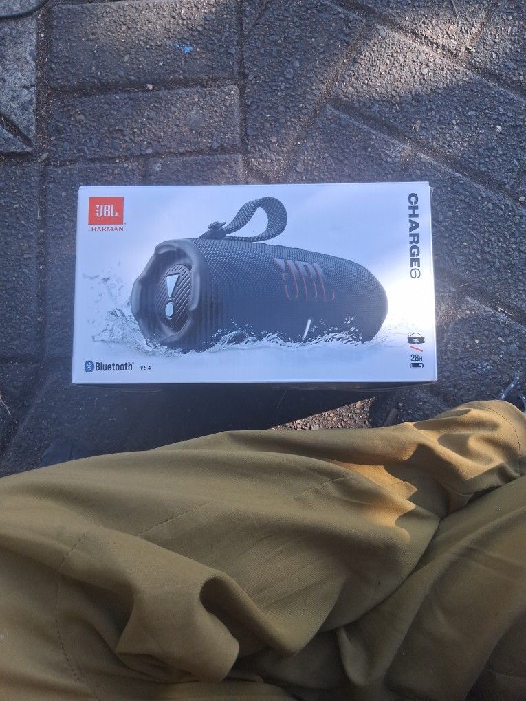 JBL Charge6
