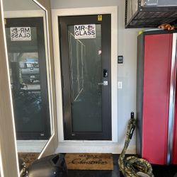 Se Venden Puertas Y Ventanas De Aluminio Con Cristal De Impacto 