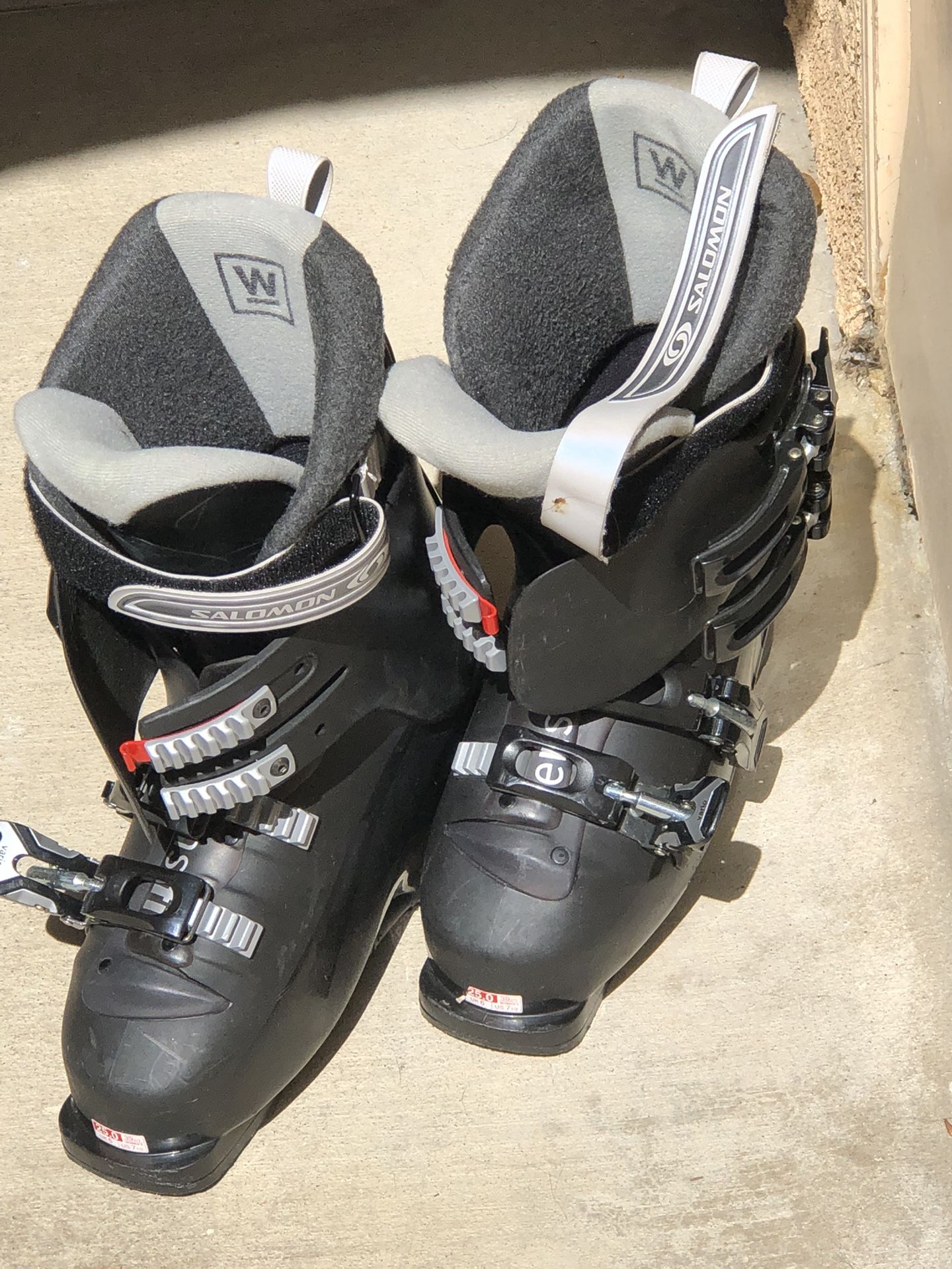 Women’s Ski Boots