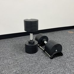 ( BRAND NEW IN BOX ) Pair Of 80lb Adjustable Dumbbells - Click On My Profile For More Gym Equipment 