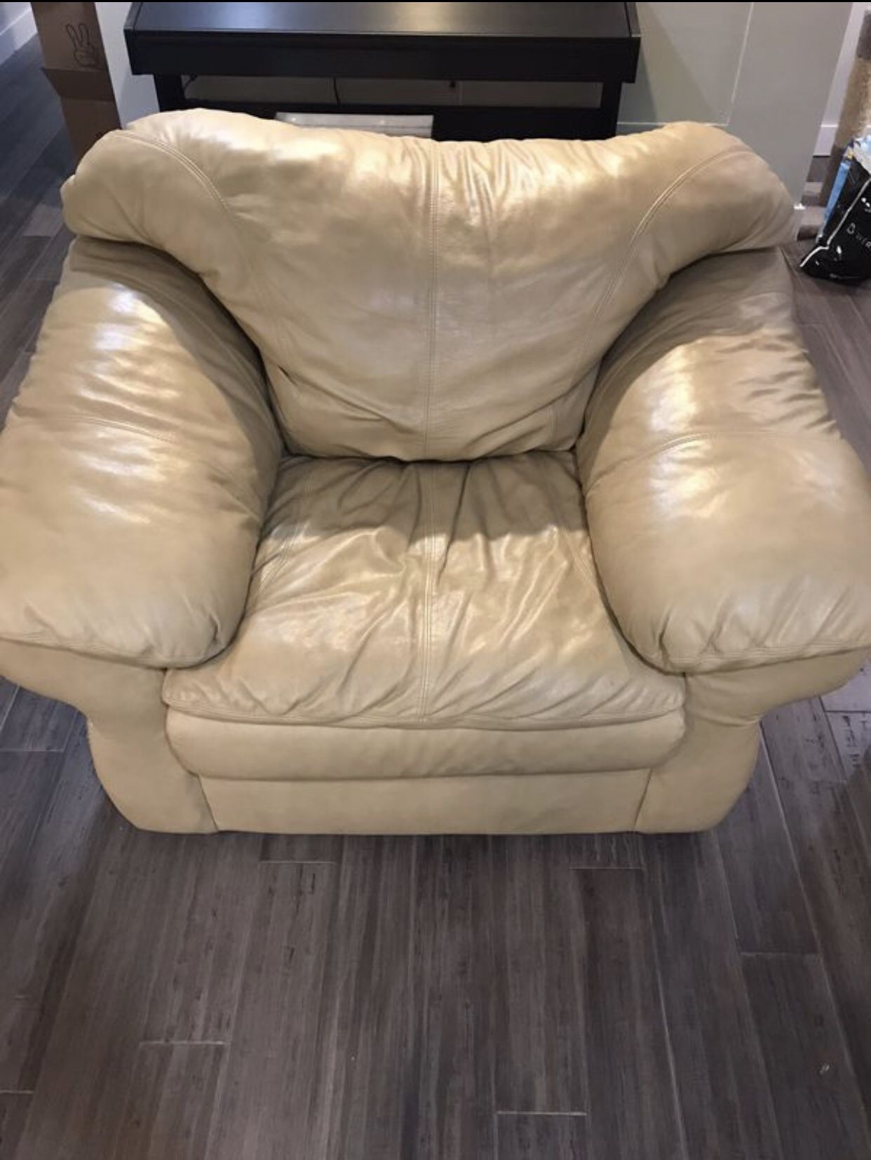 Sealy Furniture very fine genuine leather 3 piece set,Loveseat,chair+ottoman! for Sale in