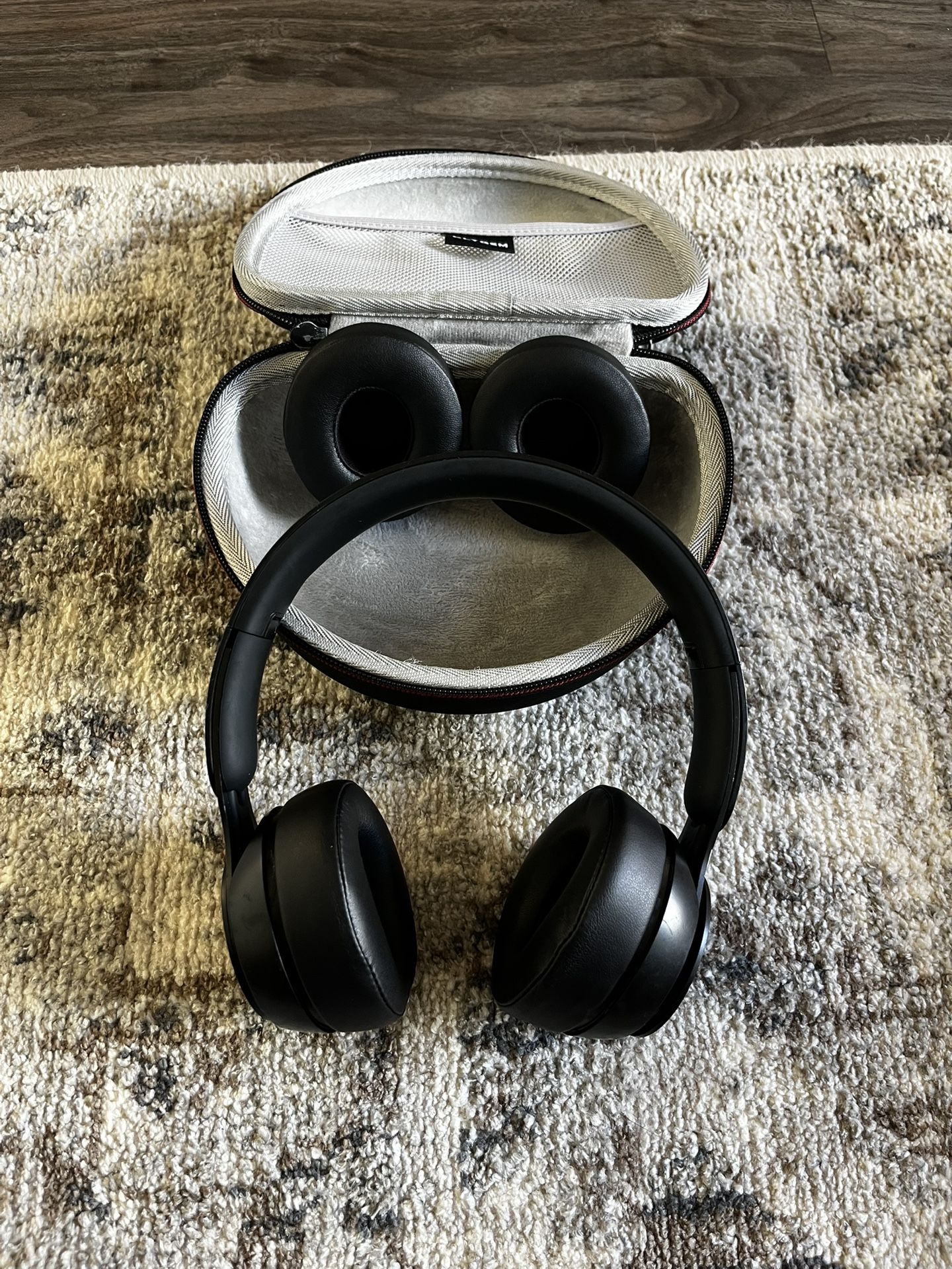 Beat Solo Pro Wireless Noise Canceling Over Ear Headphones Earphones