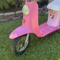  Razor Pocket Mod Betty Electric Scooter