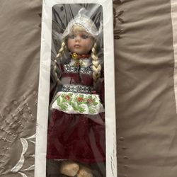 Holland tradition doll vintage 