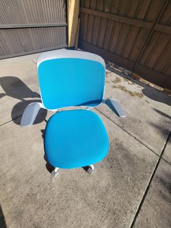 Desk chair