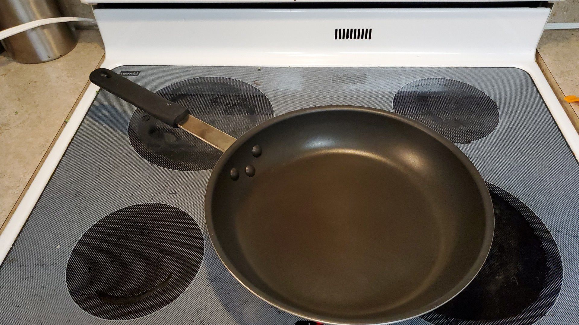 12in Nonstick Large Frying Pan