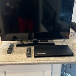 Flat Screen TELEVISION & Blu Ray DVD 