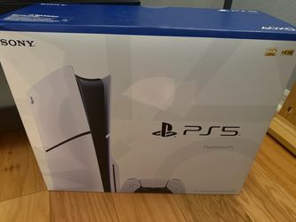 PS5 Slim Disc Edition 1TB w/ game