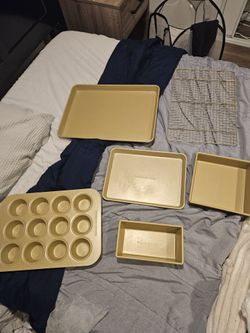William Sonoma Pans