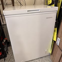 Insignia 5.0 Cu. Ft. Chest Freezer – Works Perfectly