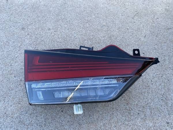 2019 thru 2022 Lexus RX350 RX450H reverse taillight Inner lh left OEM