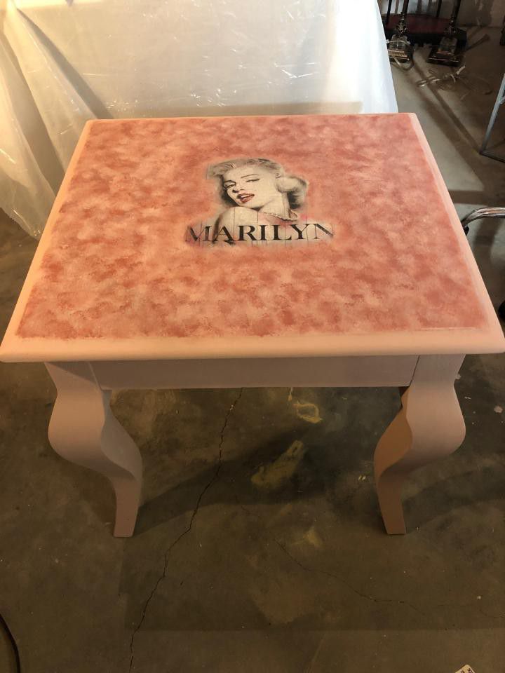 Marilyn Monroe accent table/end table
