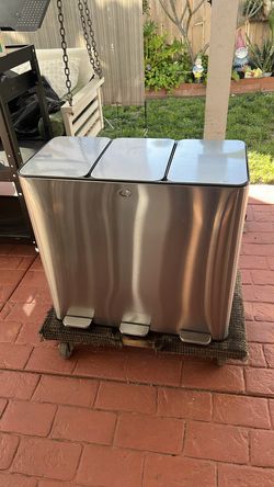 Three-stream waste, trash and recycling station