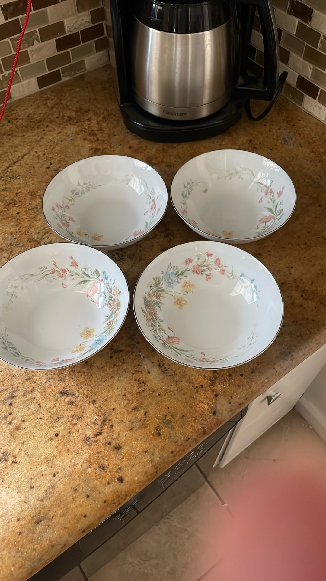 Gorgeous Antique Fina China Set Of 4 Bowls