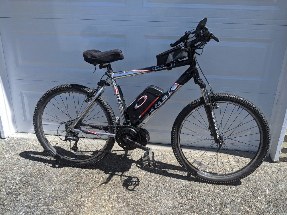 Trek 1000W Electric Hardtail Mountain Bike