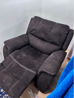 Rocking chair/recliner