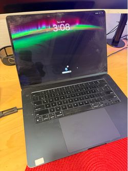 Apple MacBook Air 15” M2 (2023) • 512GB SSD • 8GB RAM • Excellent Condition