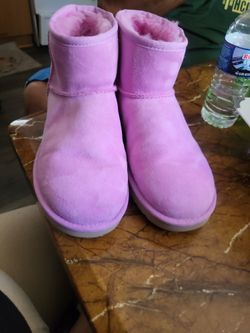 Pink Uggs