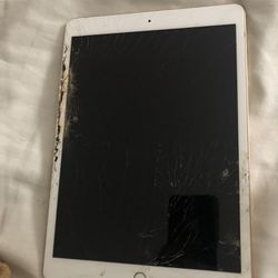 Apple iPad 7th Gen. 32GB, Wi-Fi, 10.2 in - Gold  (Broken) (read description)