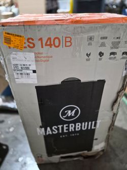 Masterbuilt Digital Electric Smoker MES 140B