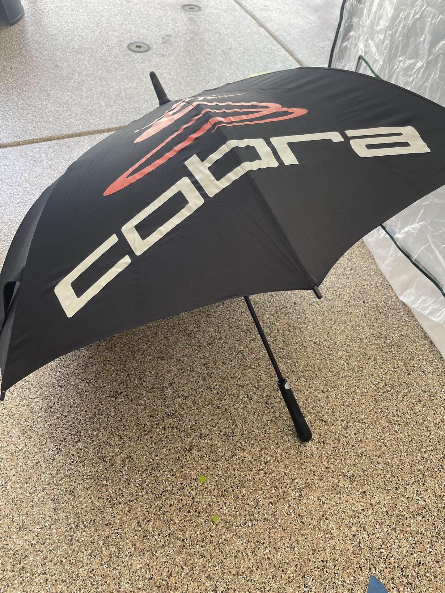 KING COBRA GOLF UMBRELLA - used Good Condition
