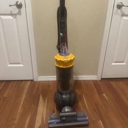 Dyson Vacuum Cleaner 