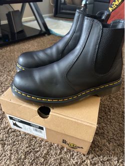 Shoes size 9
