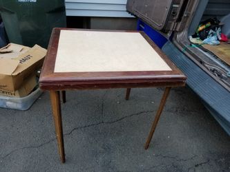 VINTAGE STAKMORE FOLDING POKER/ CARD TABLE