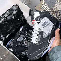 Jordan 5 Metallic