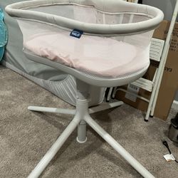 Halo Swivel Bassinet