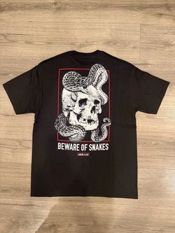 Lurking Class Beware Of Snakes Tee Men’s Size Large