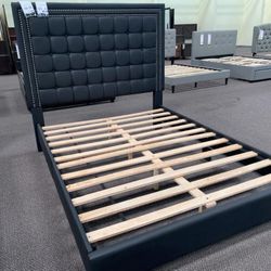 Cama Negra En Queen.   Queen Black New Bed With Nice Mattress 