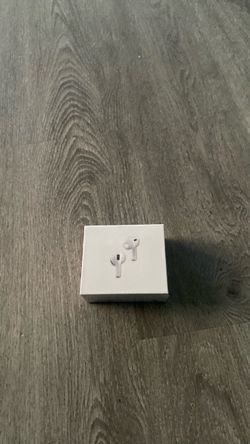 Apple AirPods Pro in Box