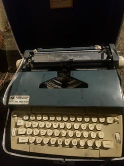 Smith And Corona Typewriter In Case