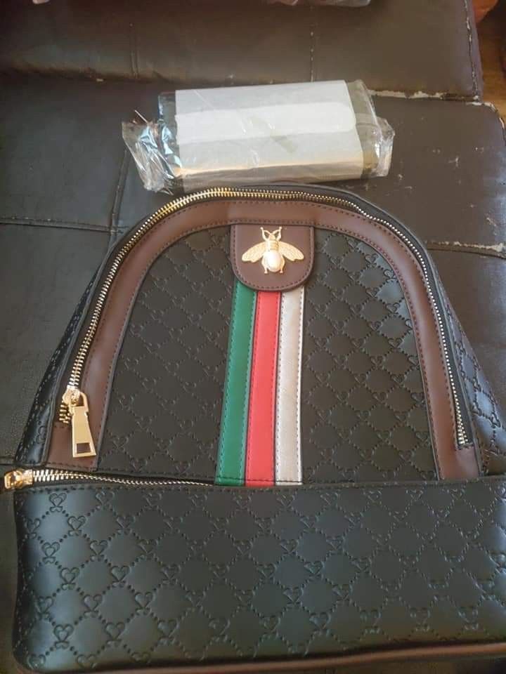 Nice Wallet And Bagpack