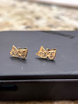 Gold earrings