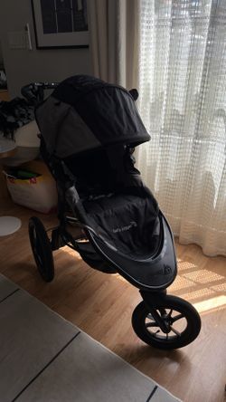 Summit X3 baby jogger