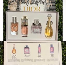 Woman perfume set 4pc