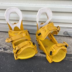 Arbor Sequoia snowboard bindings WOMEN'S MEDIUM / LARGE mustard yellow