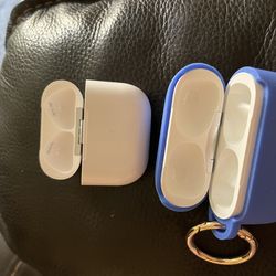Nice new clean air pod pro 2 and air pod 4 cases only