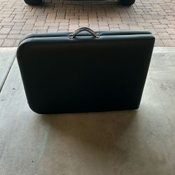 SierraComfort Portable Massage Table, Black