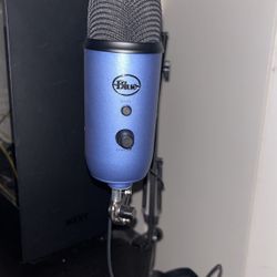 blue yeti & desk mic mount