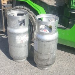 Forklift Propane Tanks Full $200 Each Aluminum Or Steel 