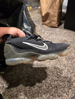 Shoes - Nike vapormax
