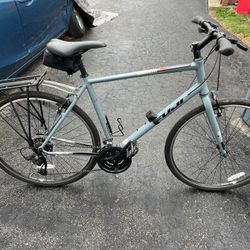 Fuji Absolute 2.1 Bicycle